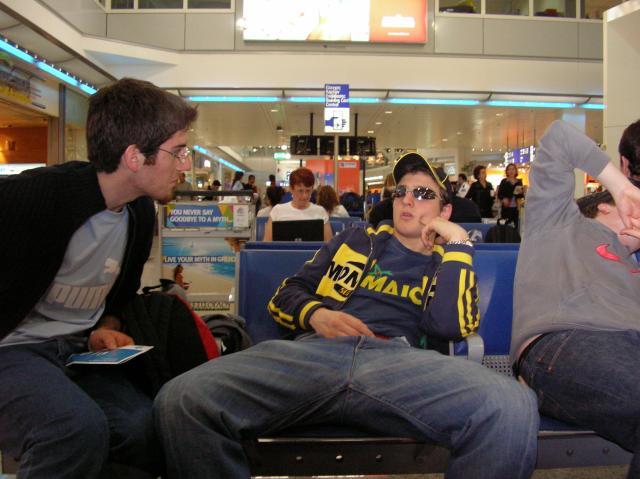 Fabio e Milord all'aeroporto